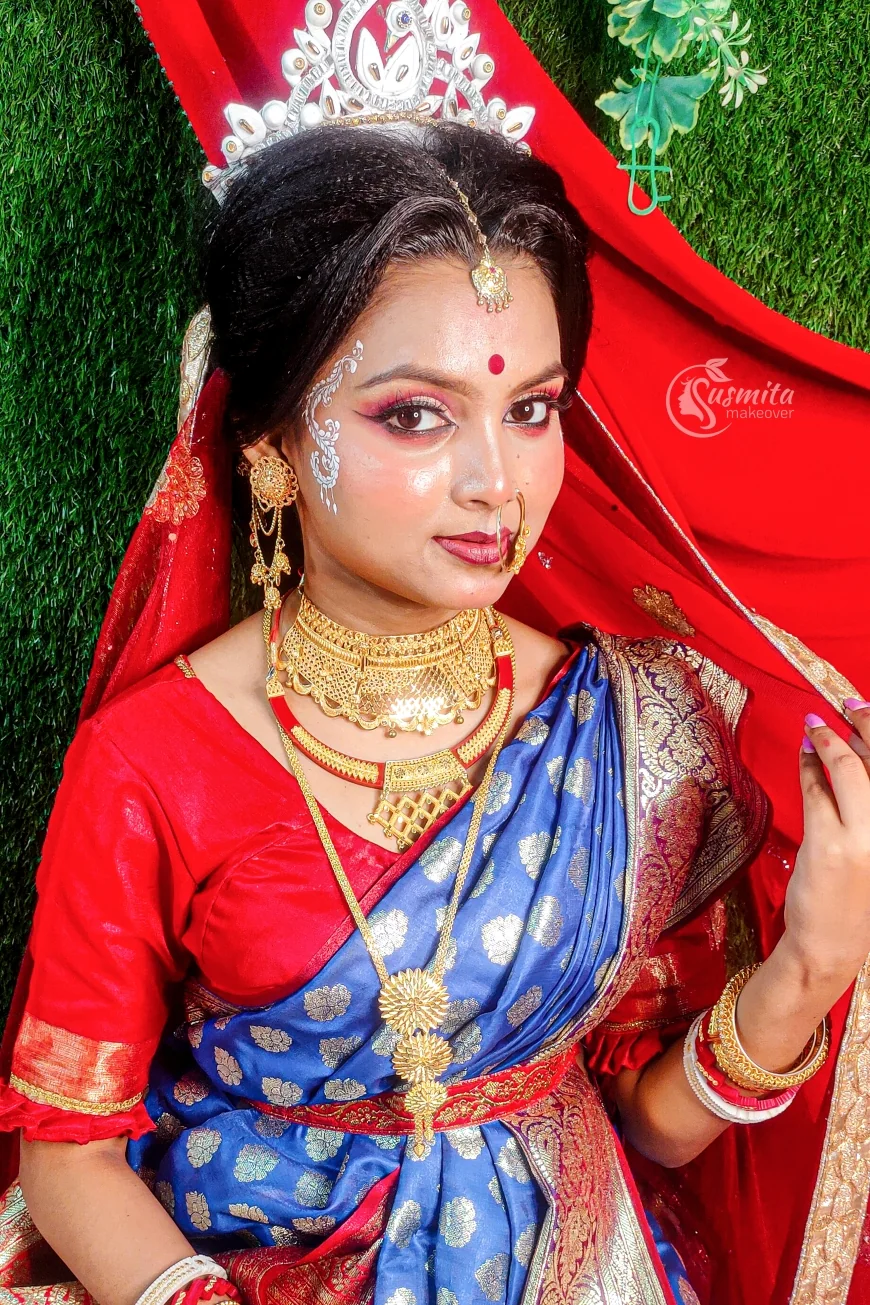 Bold Beautiful & Bengali  A Dazzling Bridal Look in Blue and Red, Bengali Bridal Makeup