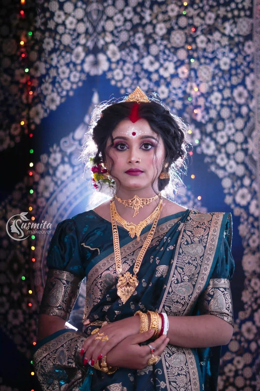 Grace in Green A Regal Bengali Bridal Look with Vintage Charm