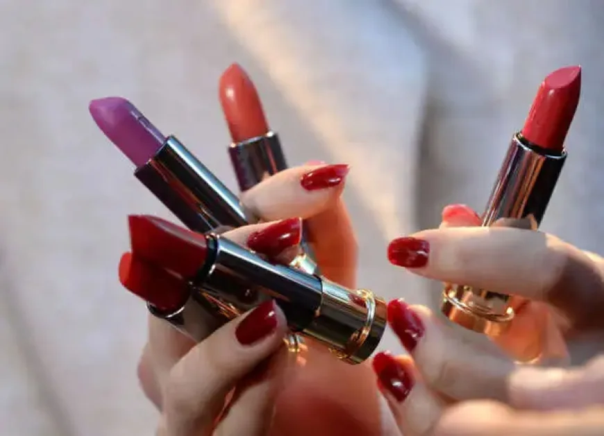 Trendy Lipstick Colors for Every Skin Tone | Lipstick Guide