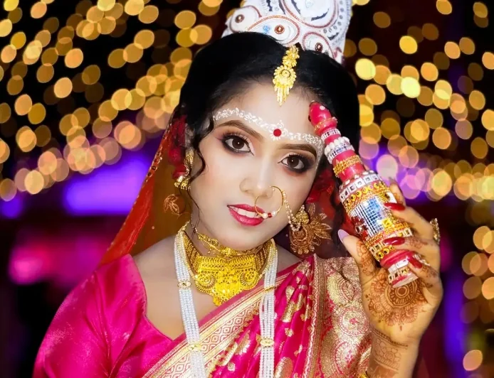 A Radiant Bengali Bridal Glow – Where Tradition Meets Emotion