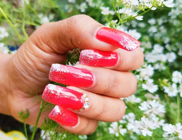 Red Ombre Glitter Nails with Rhinestones – Glossy Luxury Nail Art for Parties & Brides